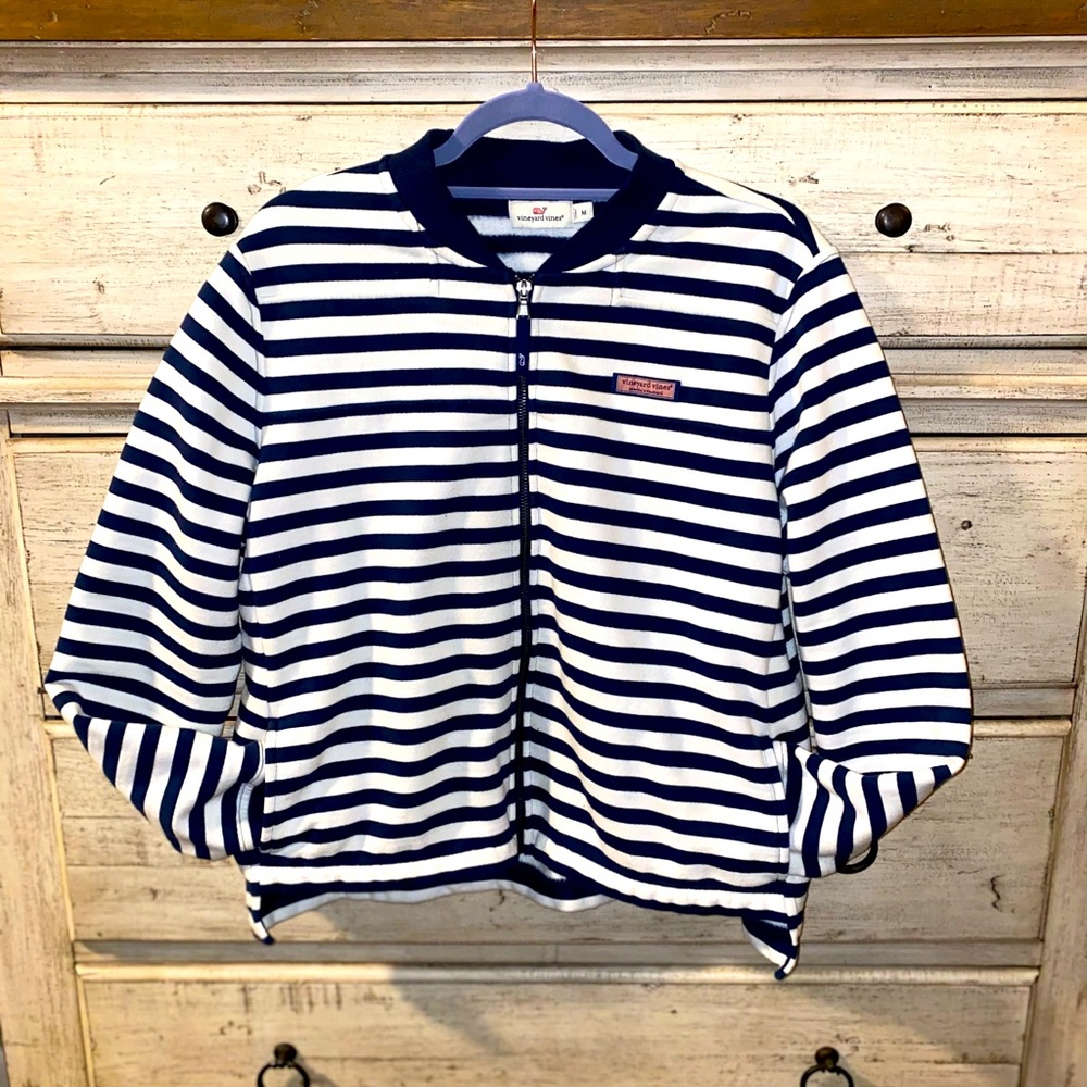 Preloved oversized Vineyard vines